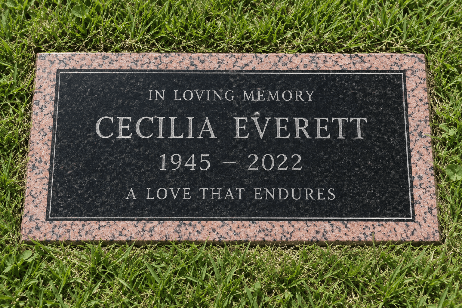 Dual-tone granite accent marker